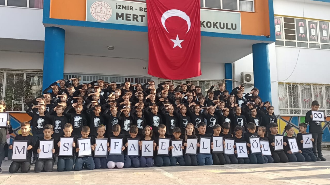 10 Kasım Atatürk'ü Anma Törenini okulumuzda tüm Öğretmen ve Öğrencilerimizin Katılımı ile Gerçekleştirdik.